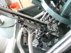 多軸攻牙機